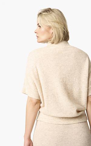 Chantal sweater sand Aimee The Label