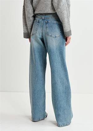 Garment eyelet jeans another blue Essentiel