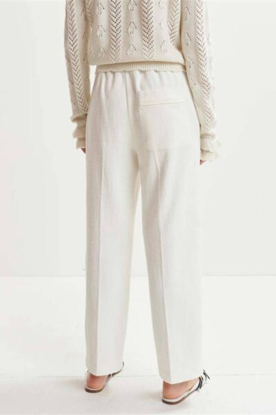 Heftig straight leg pants off white Essentiel