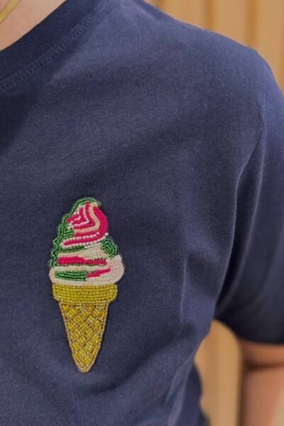 Hicecream embroidered t-shirt sapphire Essentiel