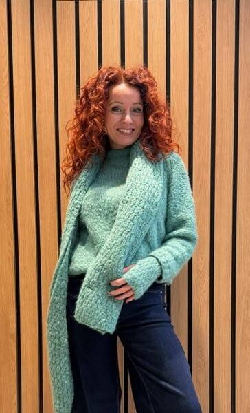 Waimea shawl sequini INTI Knitwear